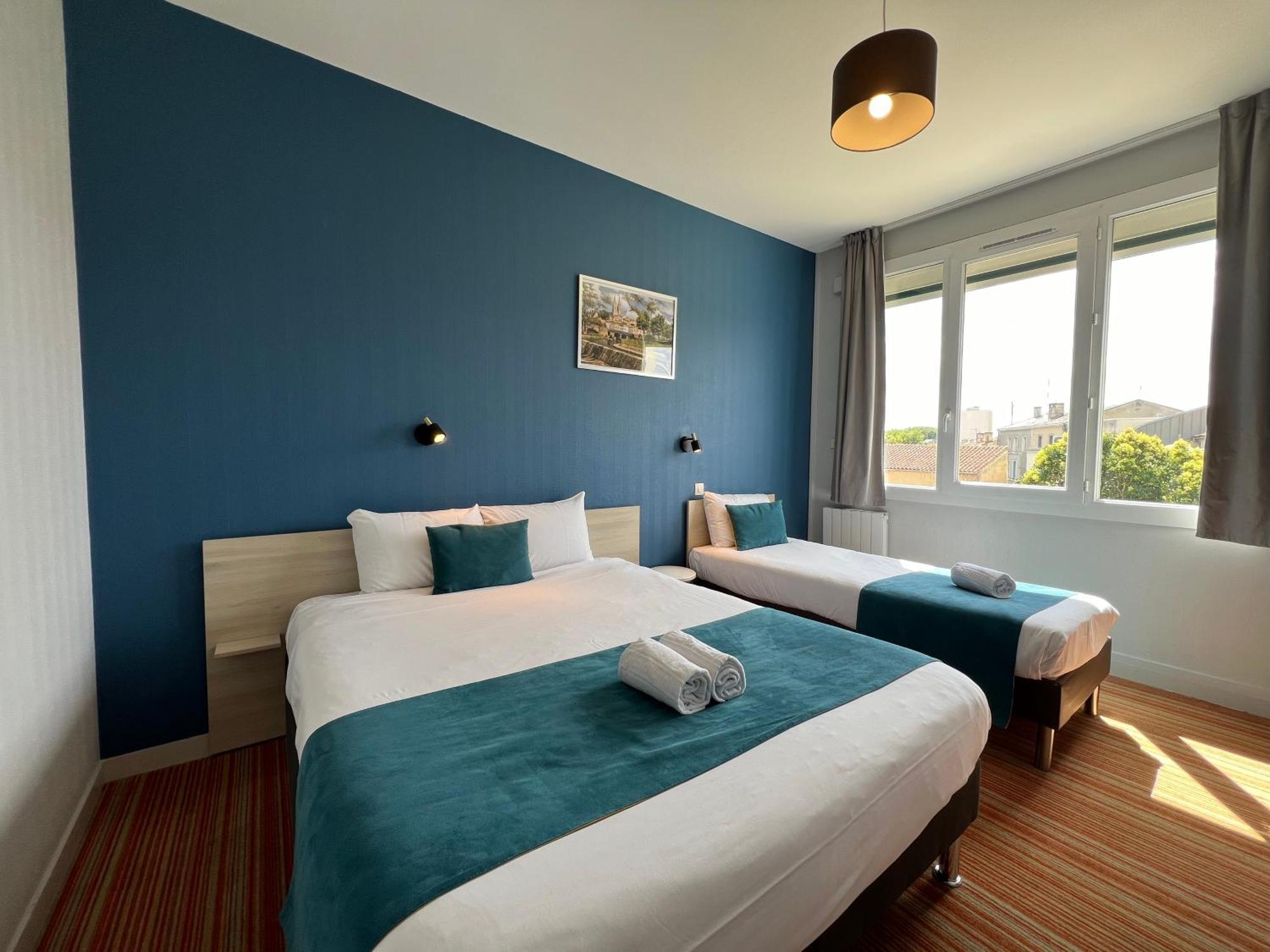 Brit Hotel Du Parc Niort Centre-Parking Gratuit Exterior photo