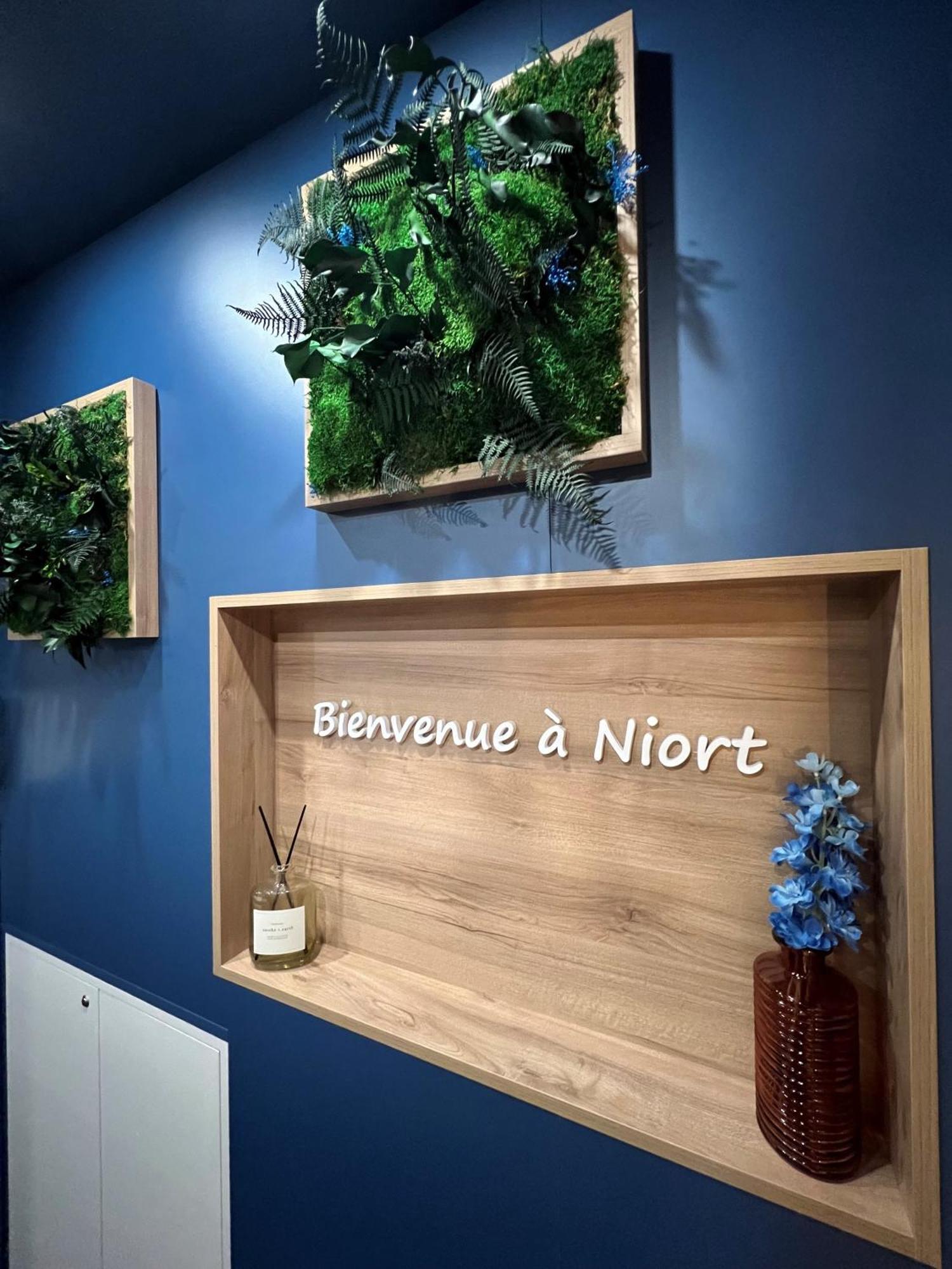 Brit Hotel Du Parc Niort Centre-Parking Gratuit Exterior photo