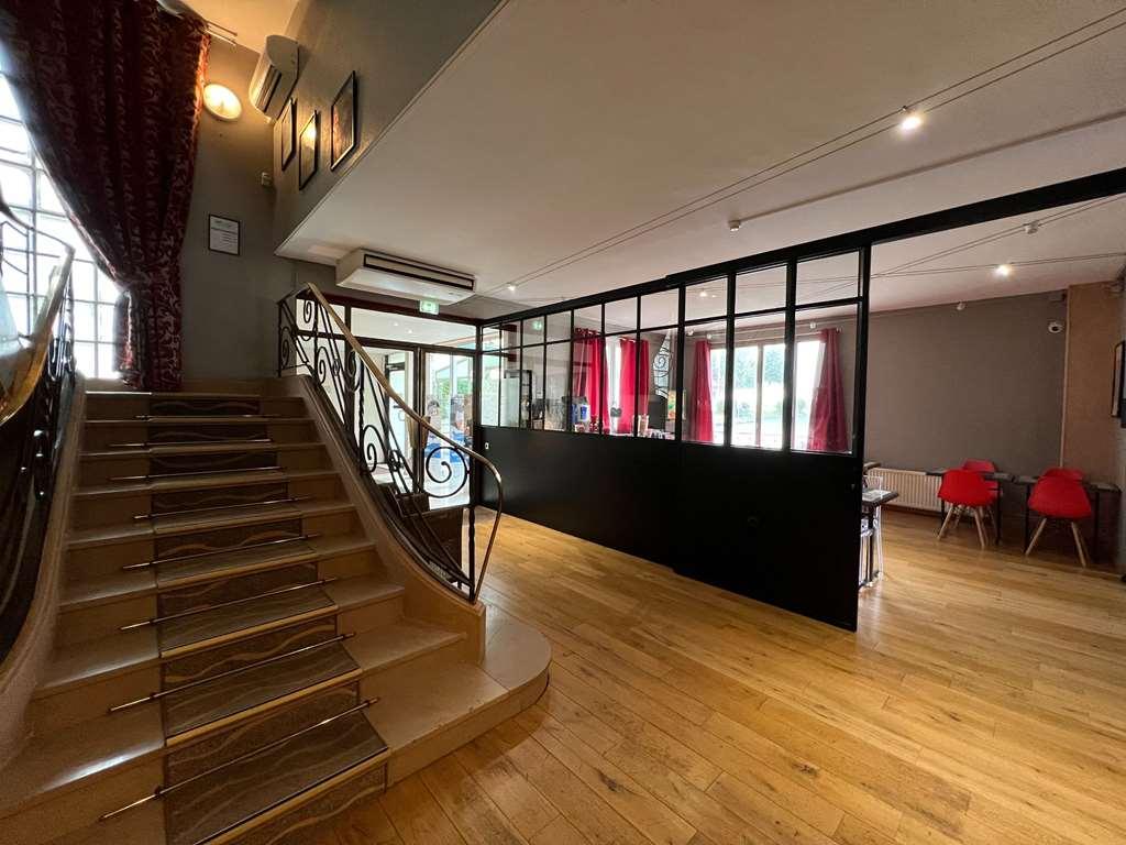 Brit Hotel Du Parc Niort Centre-Parking Gratuit Interior photo